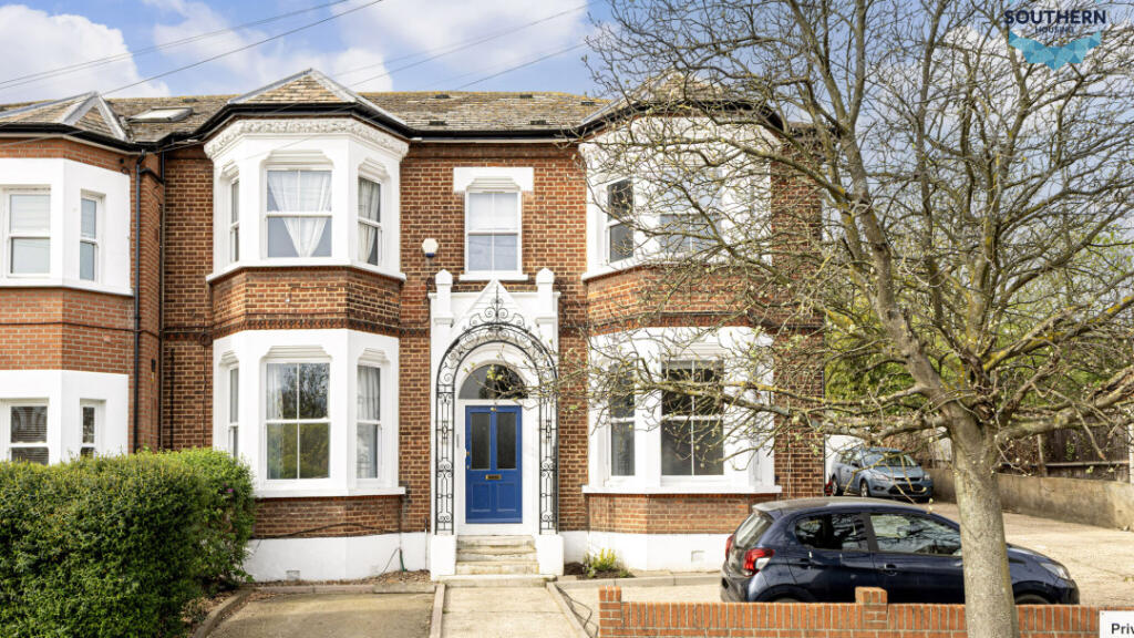 Main image of property: Flat 1, 55 Pascoe Road, Lewisham, SE13 5JE