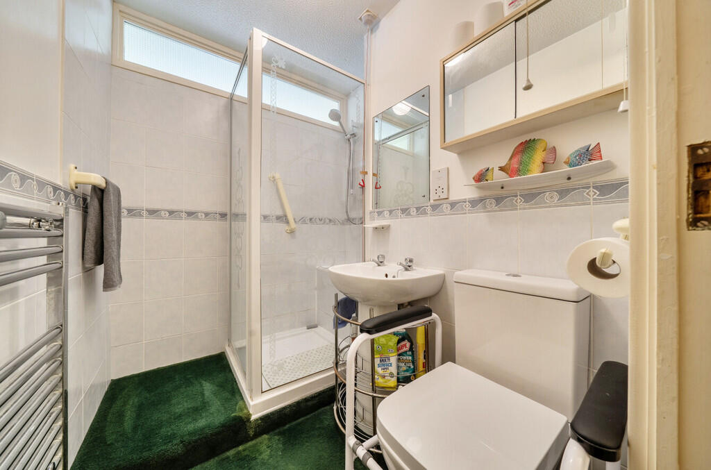Apartment in Dartford - View 5