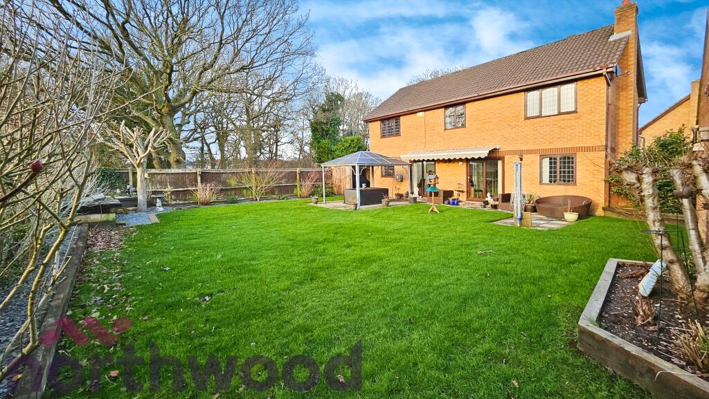 5-bed detached on Broadland Drive, Thorpe End, NR13, £595,000