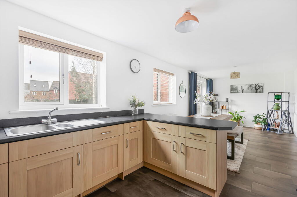 Nickling Road, Banbury, Oxfordshire, OX16 photo 3