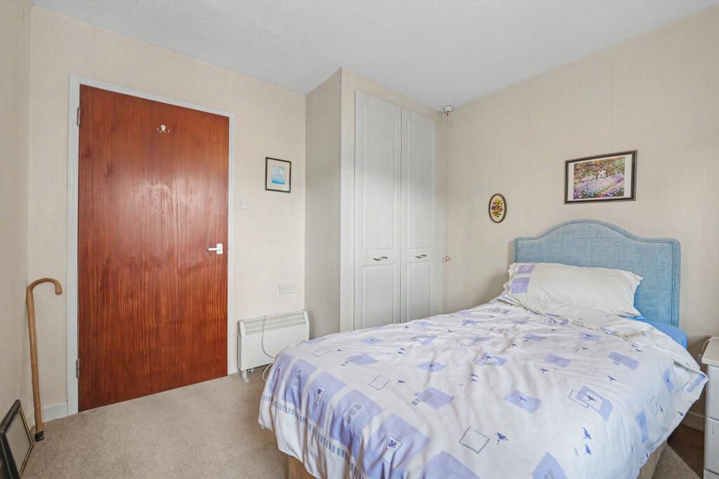 Apartment in Coventry - More