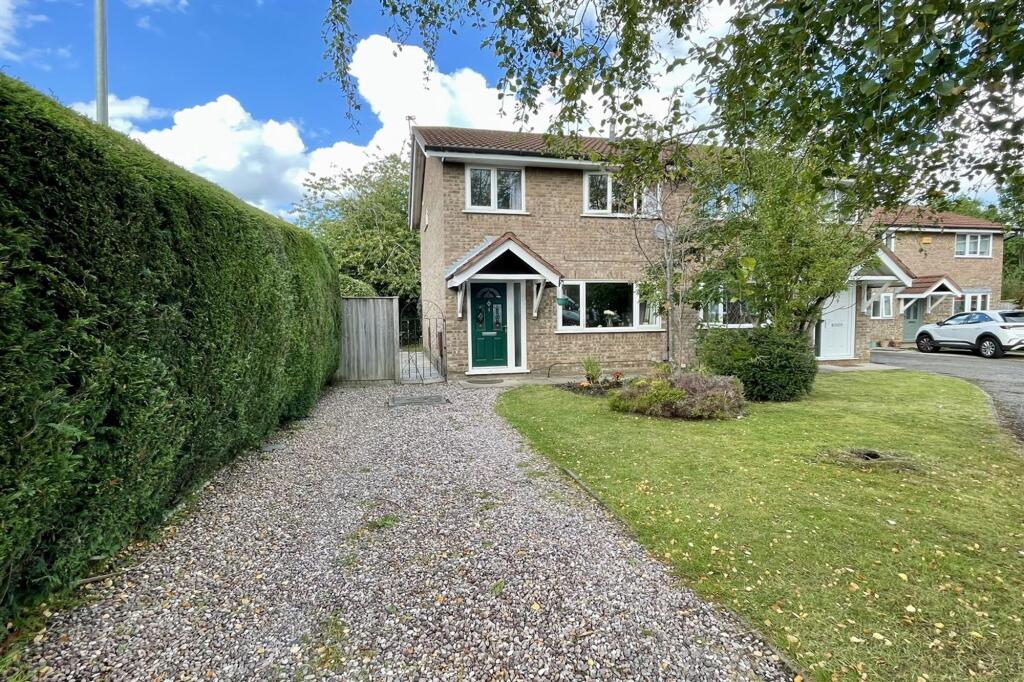 3-bed semi-detached on Keepers Close, Knutsford, WA16, £300,000