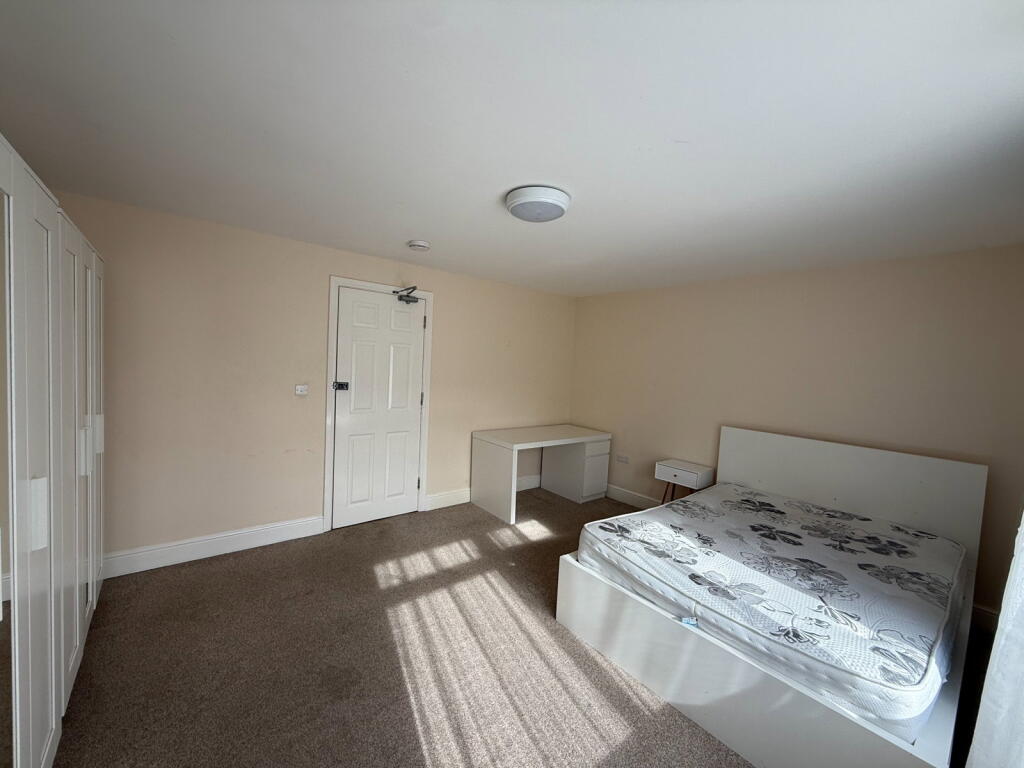 House in Northampton - View 5