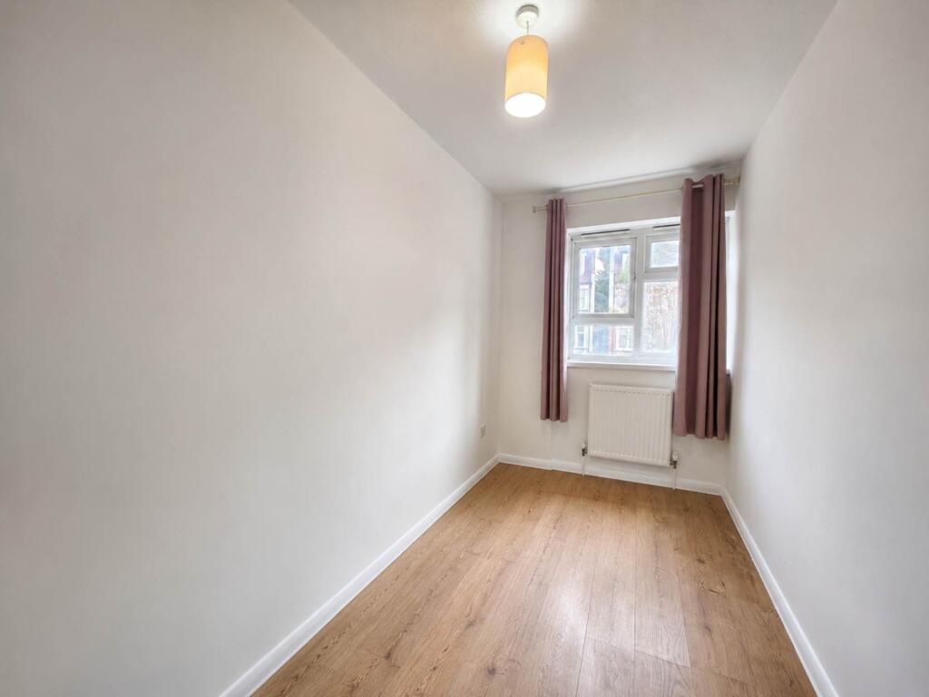 Apartment in London - More