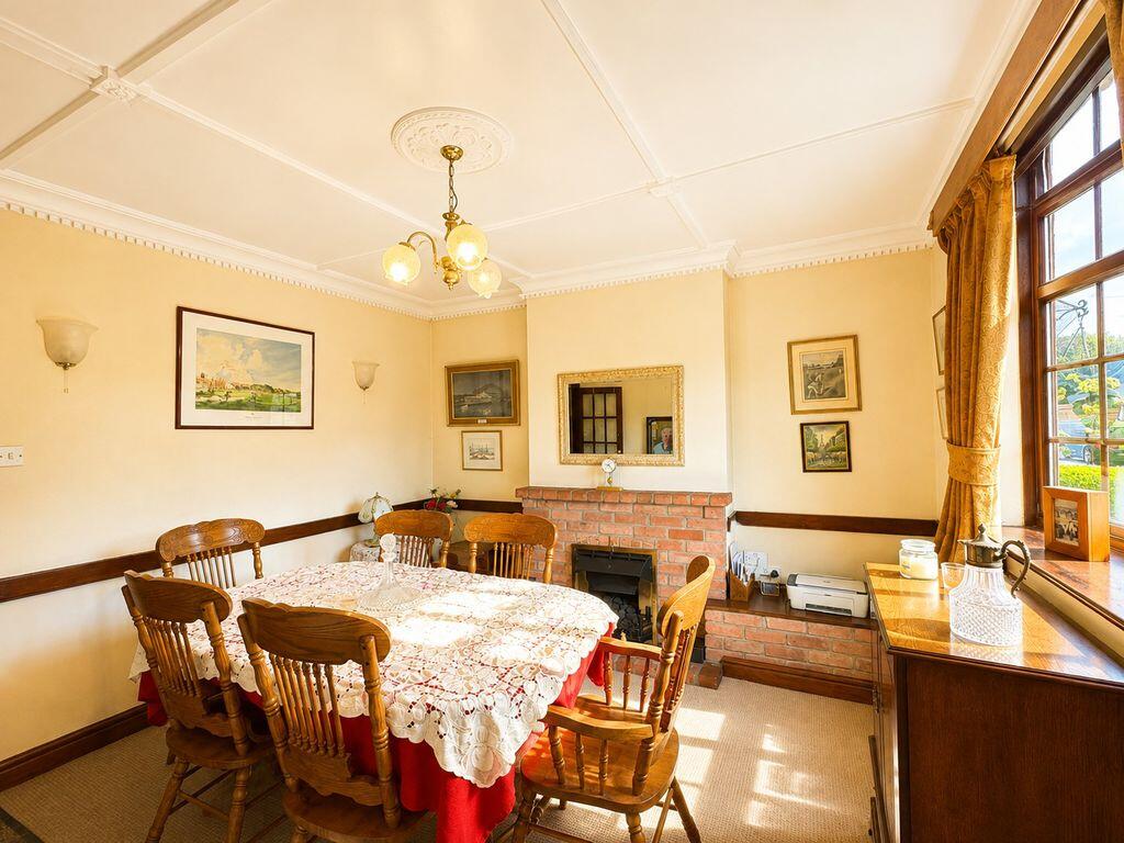 House in Lichfield, Burntwood - View 5
