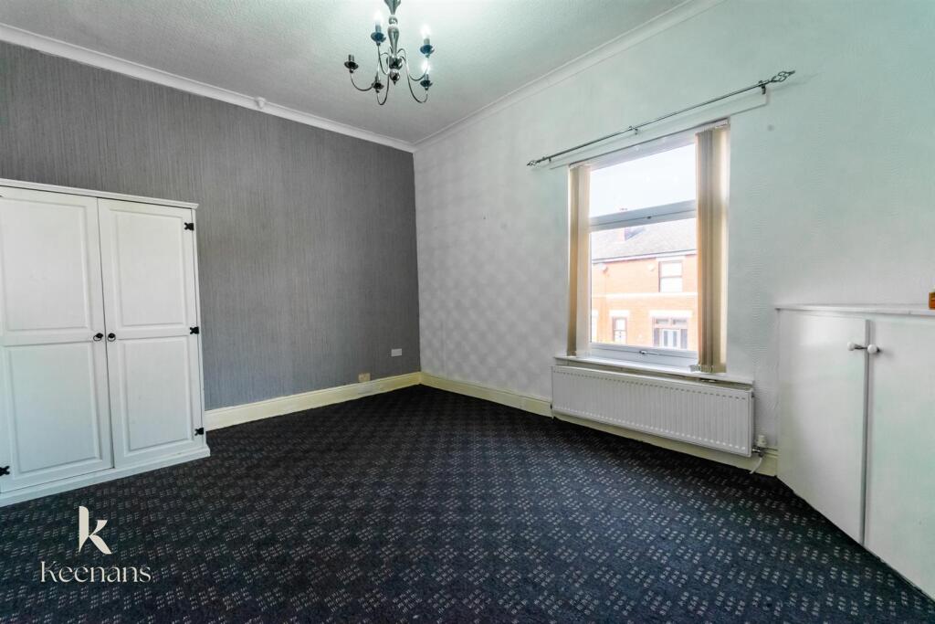 House in Bury, Buckley Wells - View 5