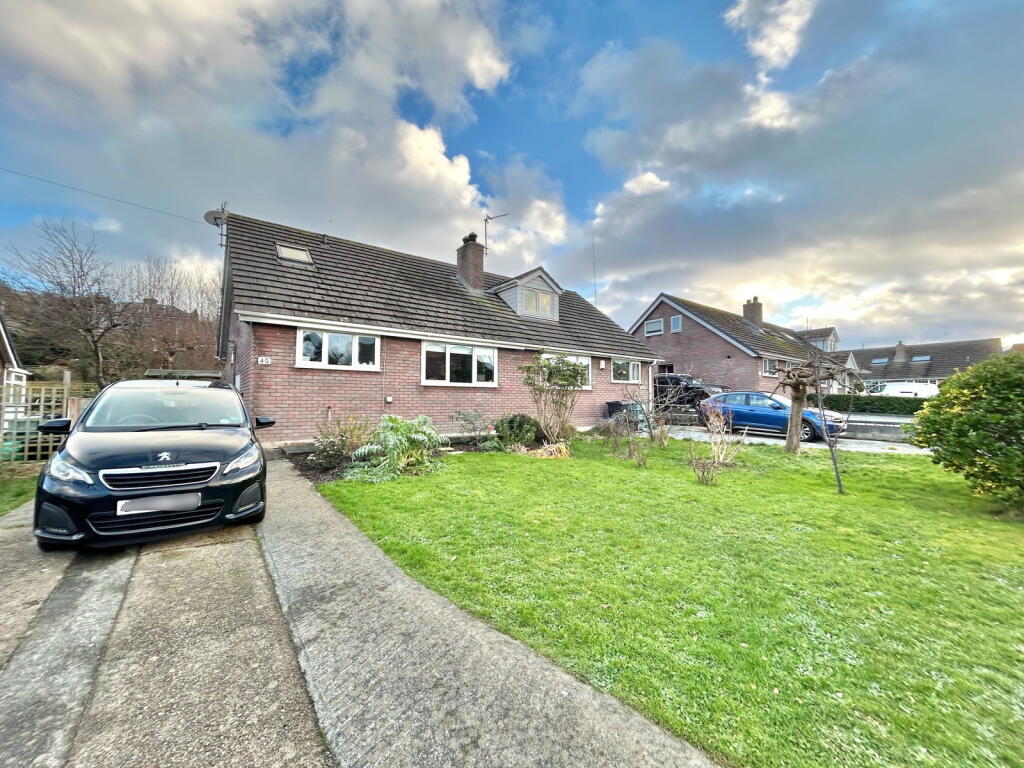 Main image of property: Maes Dolfor, Llanfairfechan, LL33 0RP