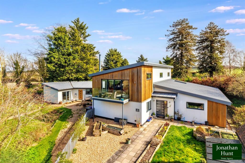 Main image of property: The Street, Wallington, Baldock