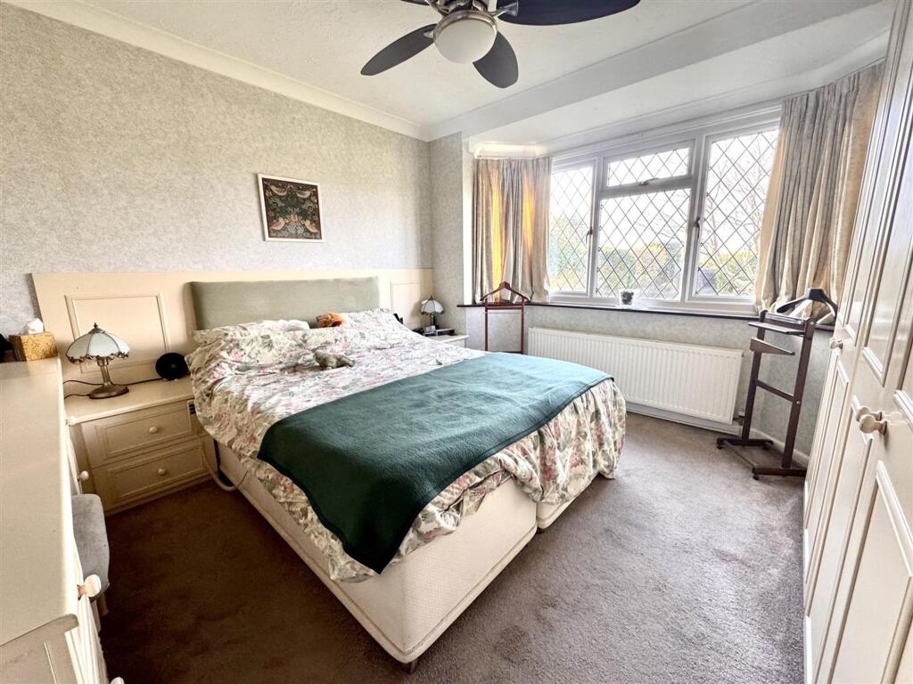 Blackfield Road, Fawley, SO45 photo 3