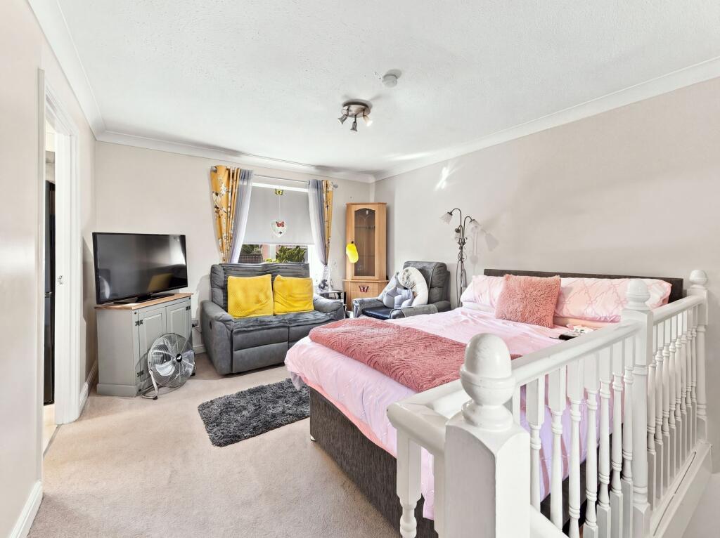 Apartment in Sheffield - View 3