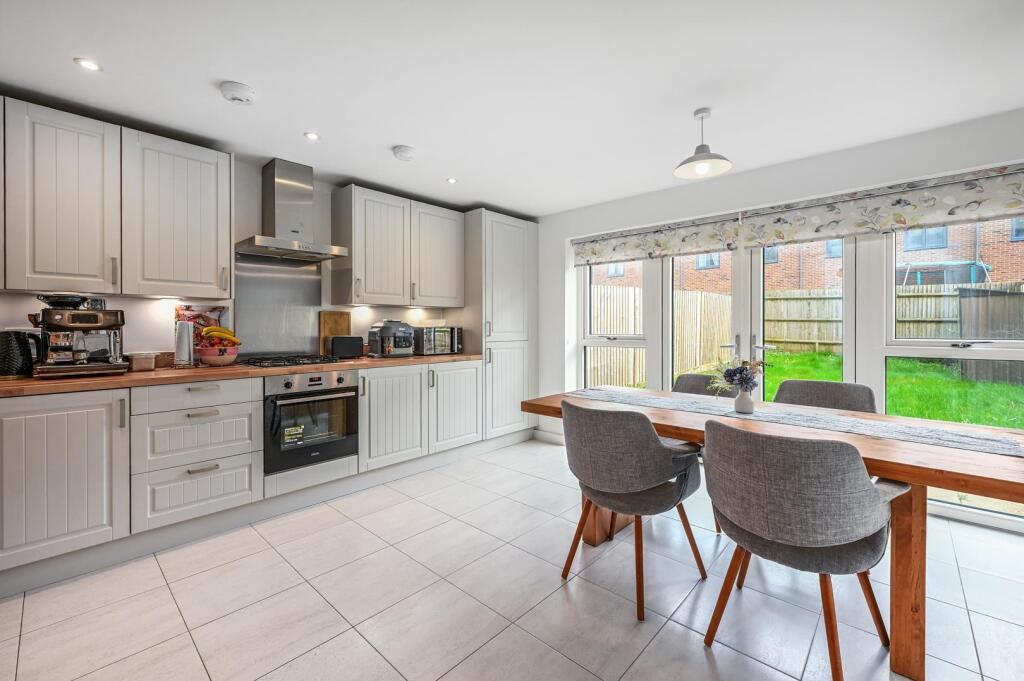 Main image of property: Oakenshaw Reach, Basingstoke