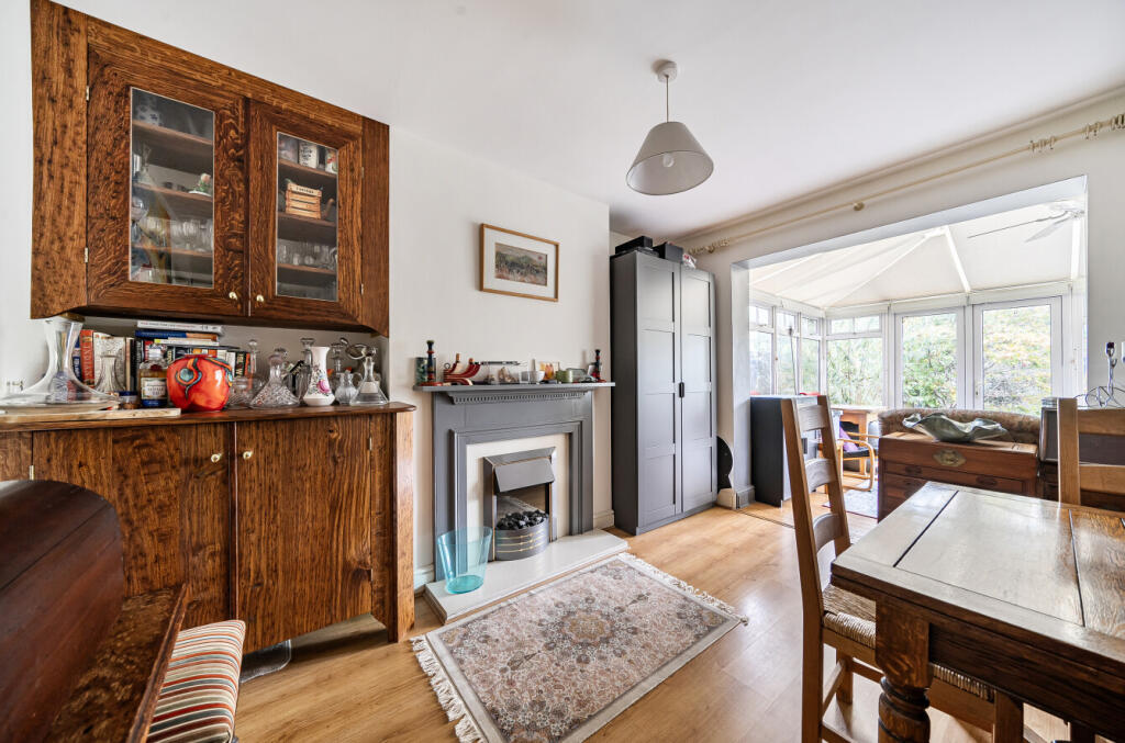 Pointout Road, Bassett, Southampton, Hampshire, SO16 photo 3