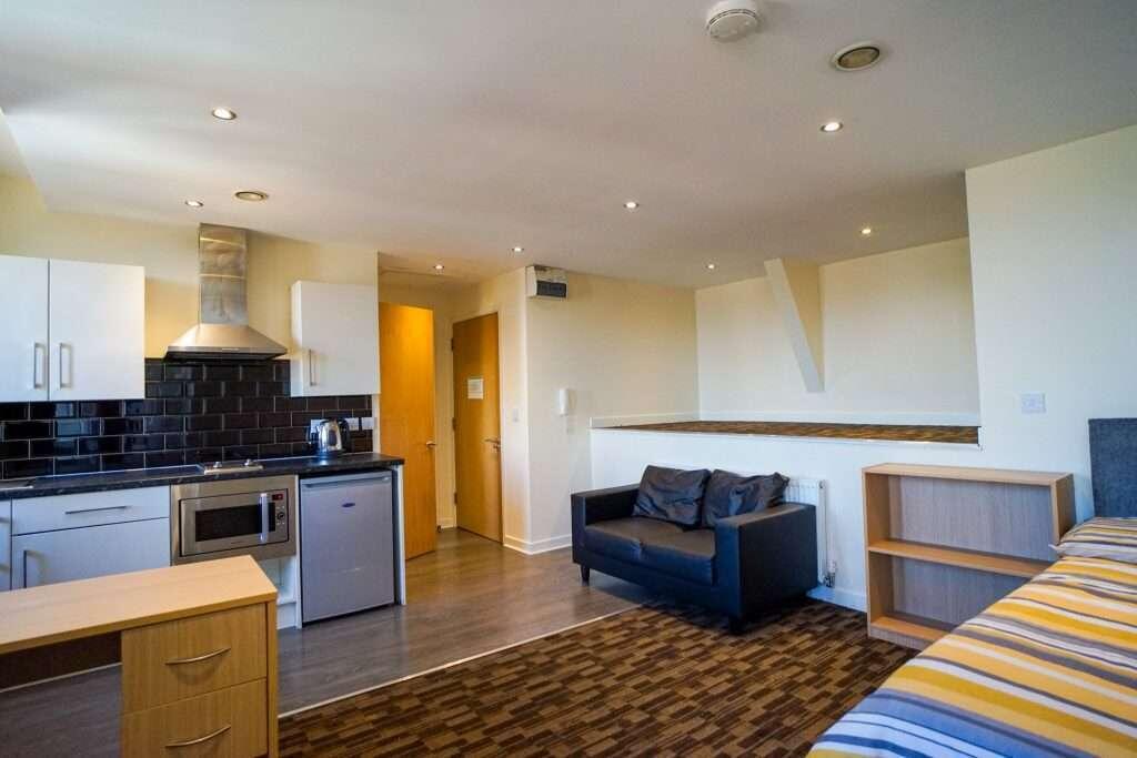 Main image of property: Flat 31, Gladstone Buildings, 1 St James Row, S1 2EU