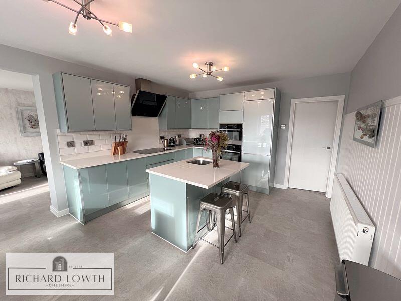 Chestnut Drive, Poynton photo 3