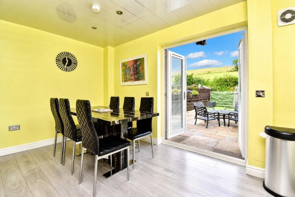 Apartment in Glasgow, North Lanarkshire - View 4