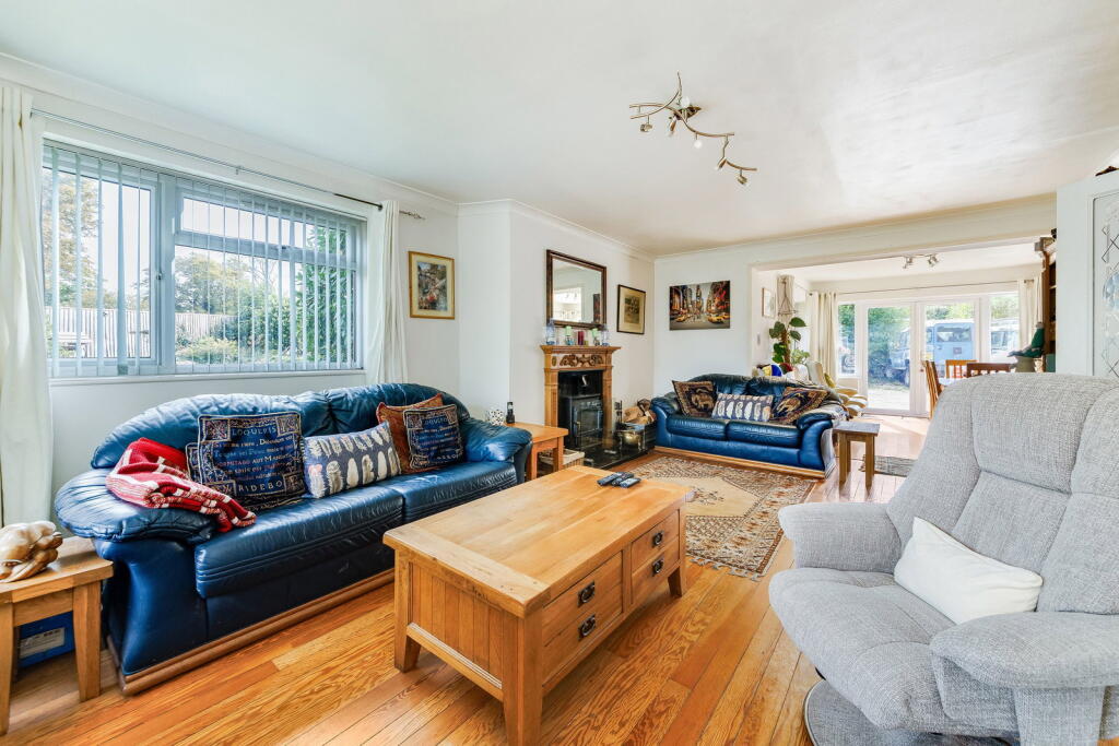 House in South Oxfordshire, Dorchester - More