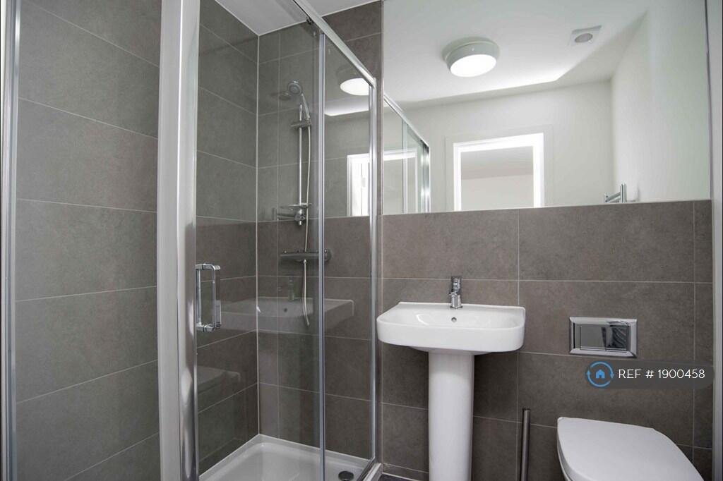Apartment in Sutton - View 4