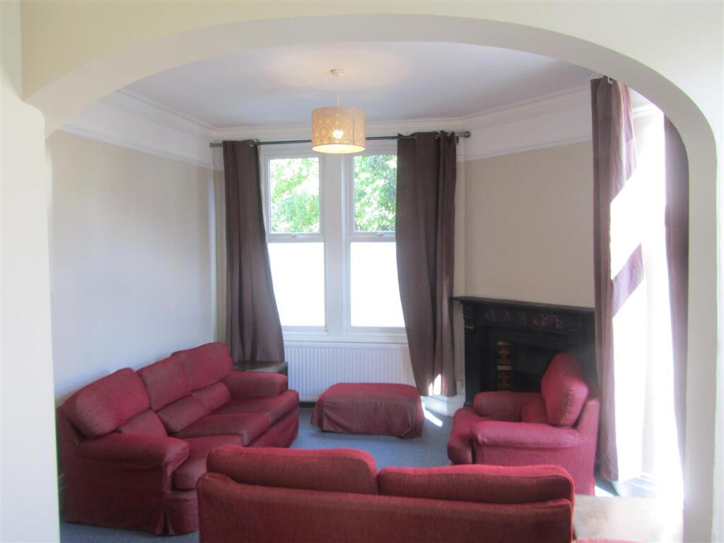 1 bedroom house share for rent