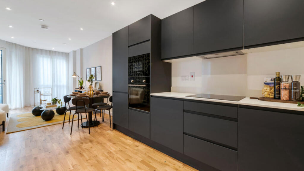 Main image of property: 4 YELVERTON ROAD, Wandsworth, SW11 3QG