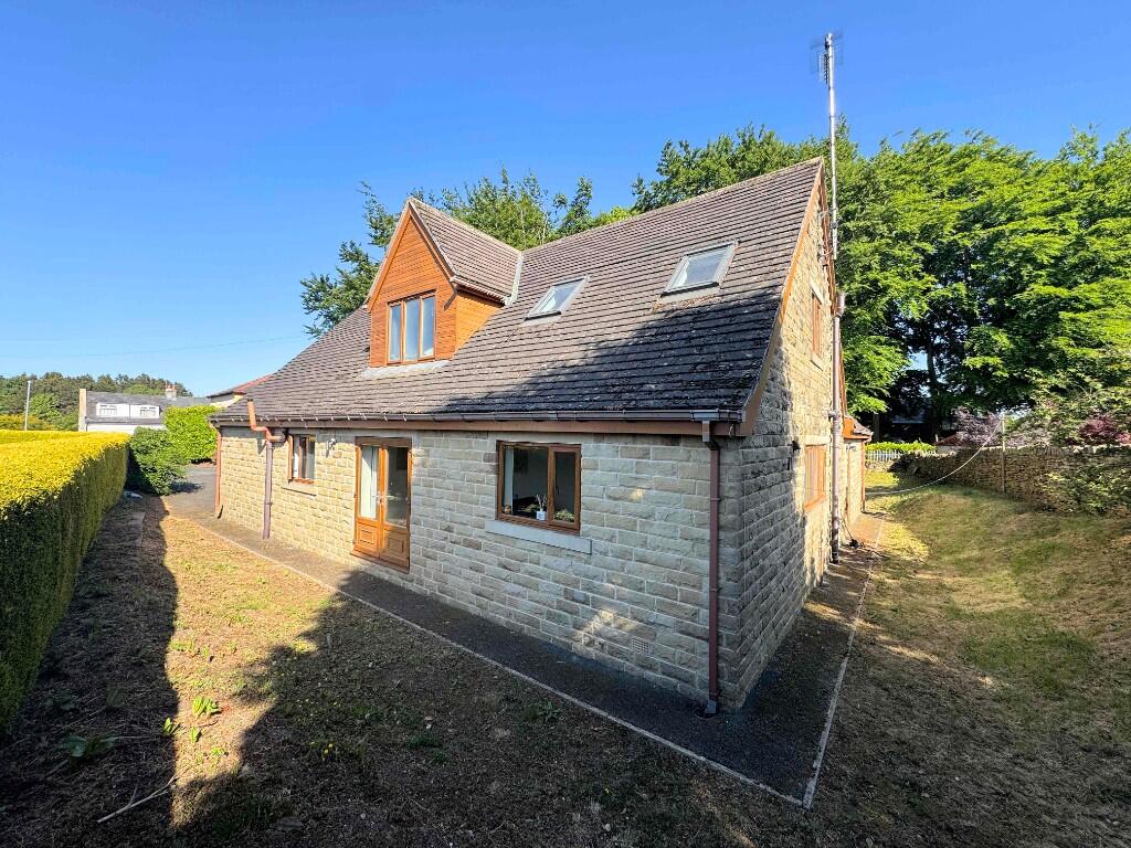159 Laund Road, Salendine Nook, HD3 3TZ photo 2