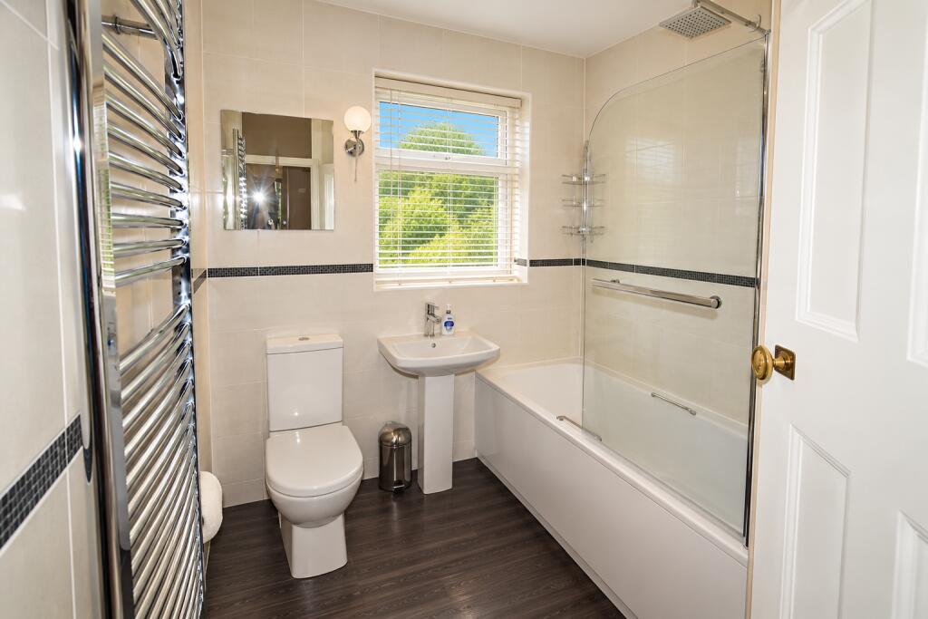 House in London - View 5