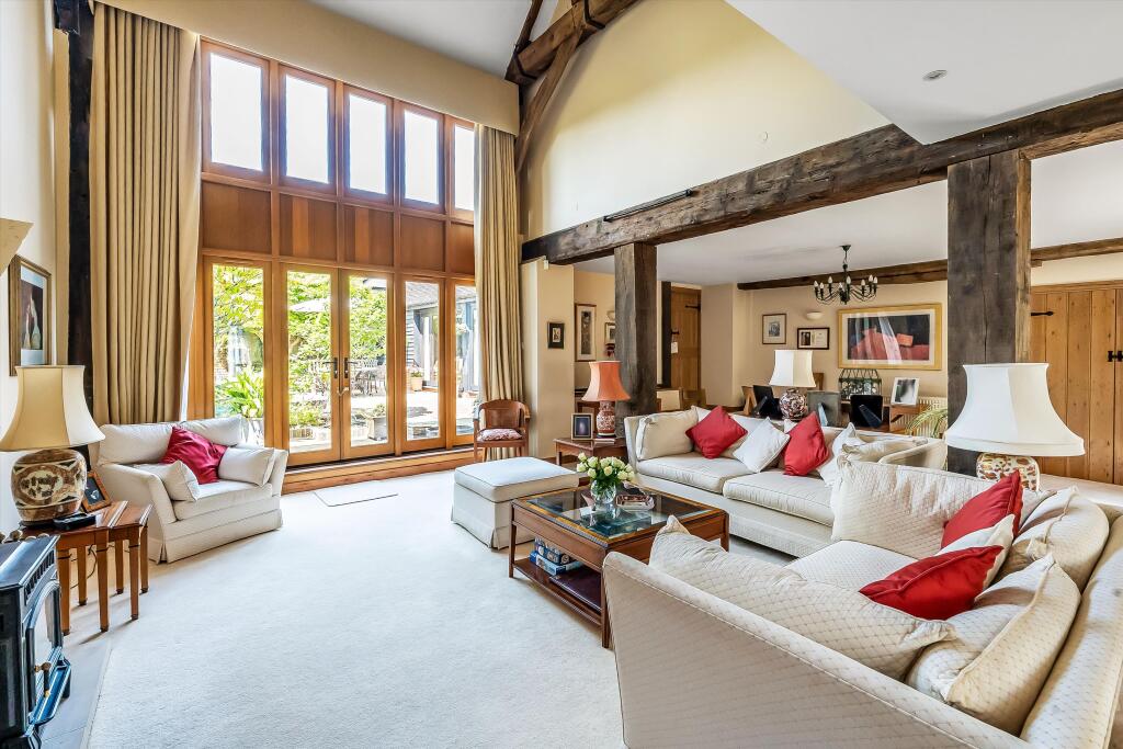 The Barns, Shackleford, Godalming, Surrey, GU8 6BU photo 2
