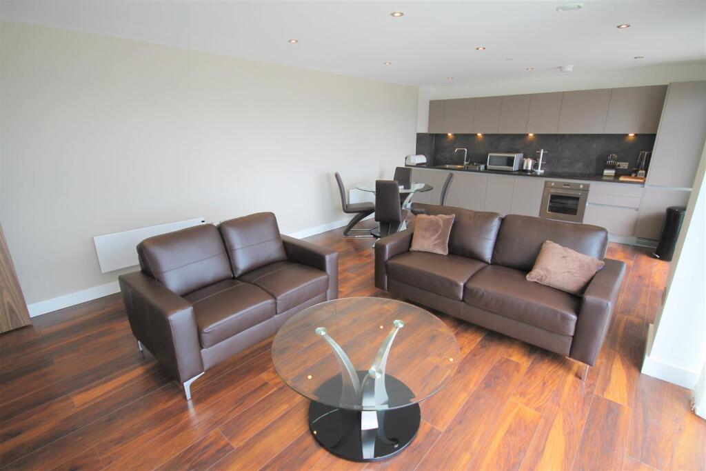 Apartment in Salford, Ordsall - View 4