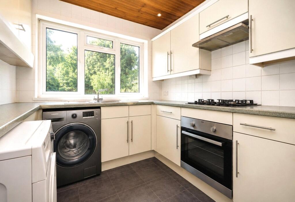 House in Guildford - View 3