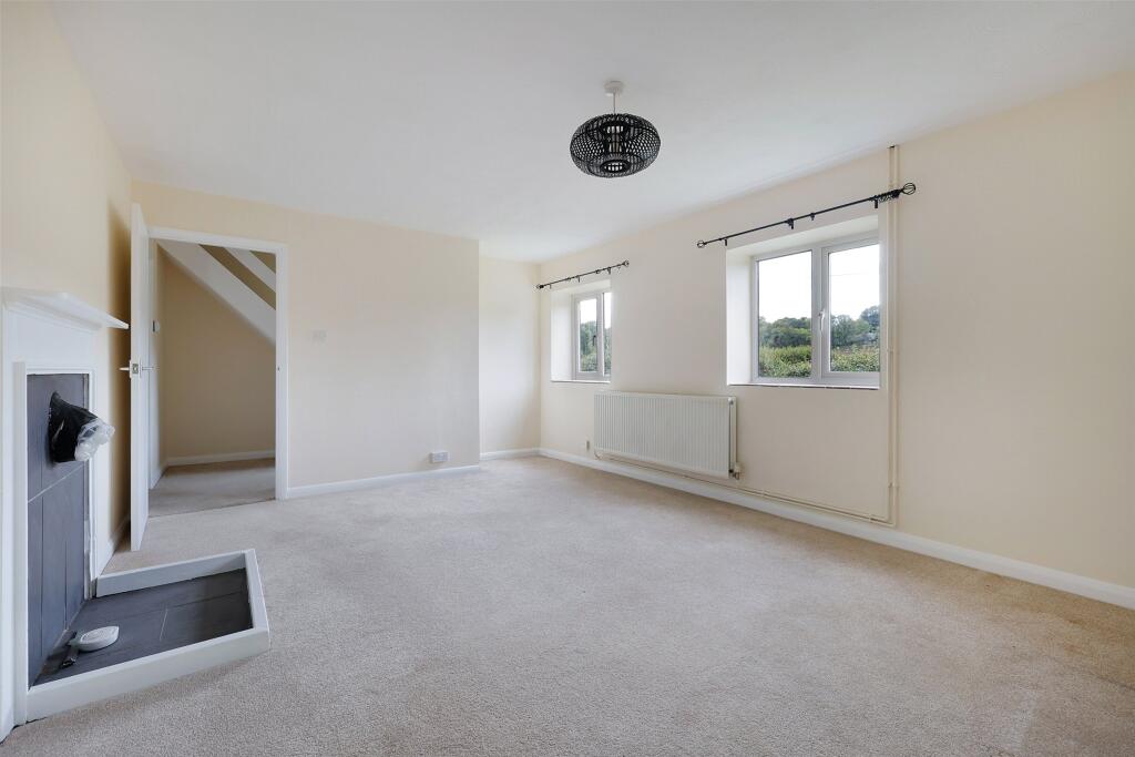House in Redhill - View 3