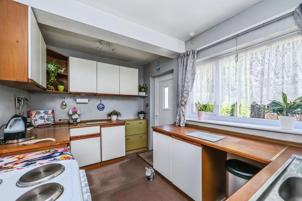 Meadow Close, Hucknall, Nottingham, Nottinghamshire, NG15 - View 6