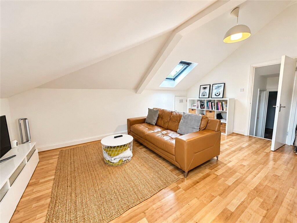 Apartment in London, Thornton Heath - View 2
