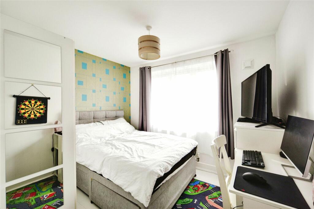 Balliol Grove, Maidstone, Kent, ME15 photo 2