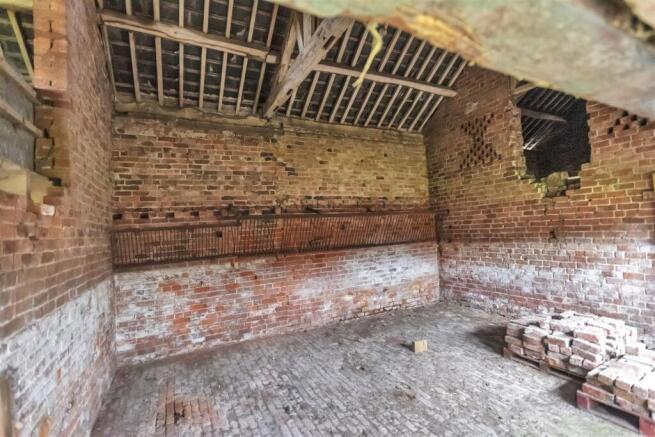 BARN 1