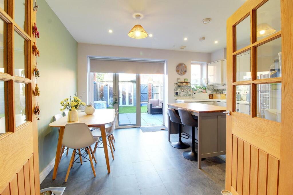 Additional image 4 of Green Close, Brookmans Park