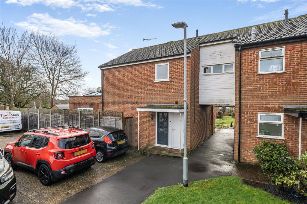 Main image of property: Valon Road, Arborfield, Reading, Berkshire, RG2