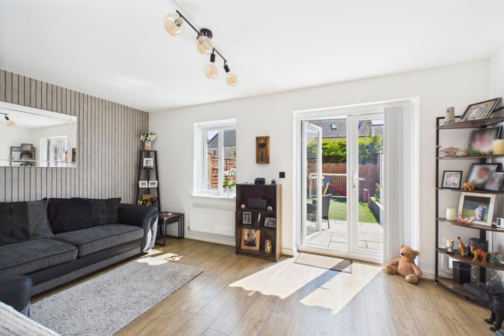 Johnson Drive, Leighton Buzzard, LU7 photo 3
