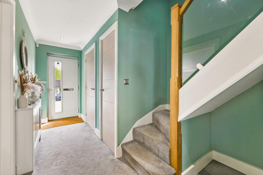House in Redhill - View 5