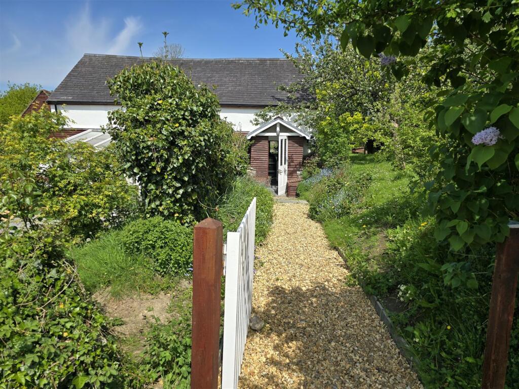 The Old Farmhouse, Liftondown photo 3