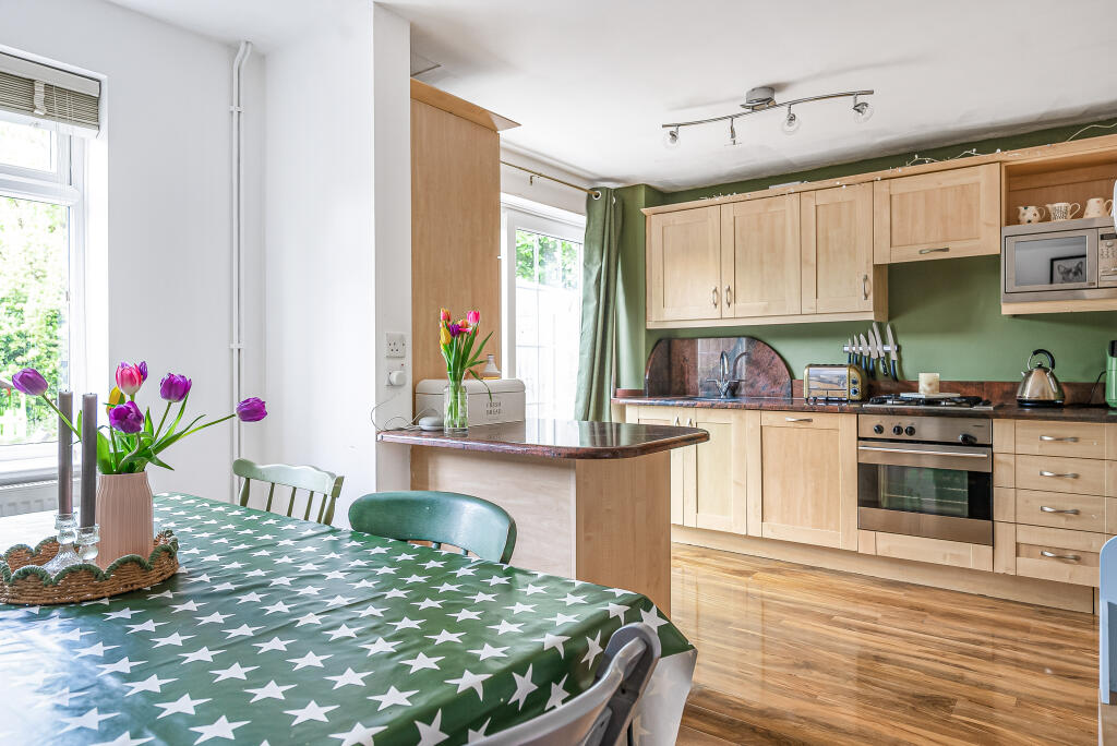 Grove Meadow, Welwyn Garden City, AL7 - View 6