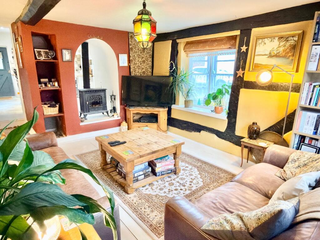 3-bed house on Barton Street, Tewkesbury, GL20, £275,000