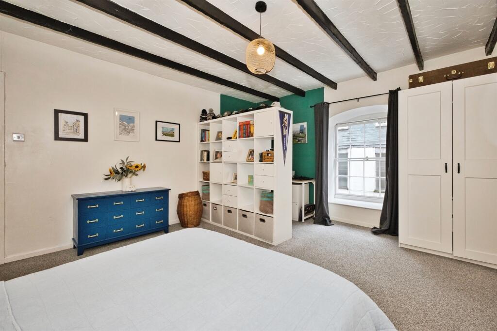 Apartment in Shepton Mallet, Somerset - More