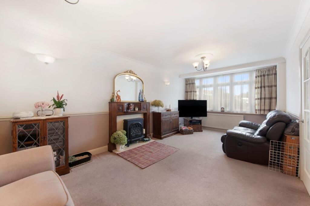 House in London, Kingsbury - View 2