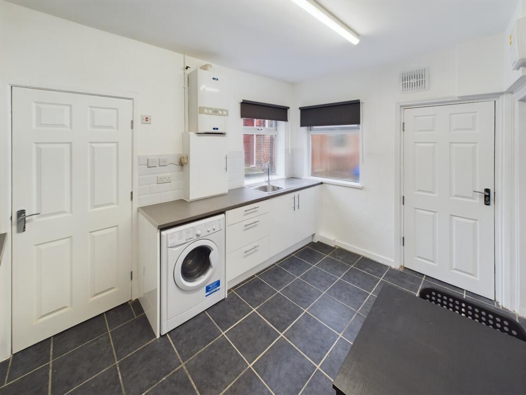 1 bedroom ground floor flat for rent