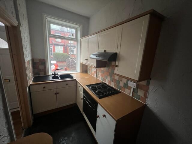 House in Leeds, West Yorkshire - View 3