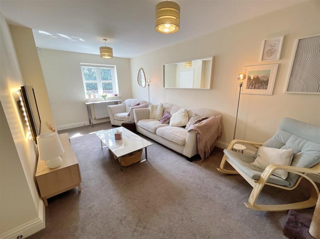 Manor Court, Barlby photo 4