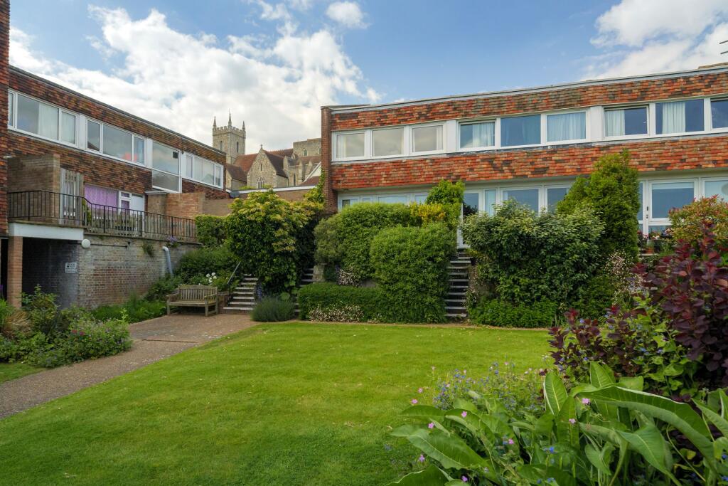 2-bed terraced on Hillside Street, Hythe, CT21, £300,000