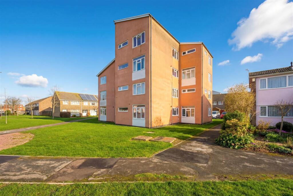 Main image of property: Dartmouth Close, Worle - SPACIOUS FLAT WITH GARAGE