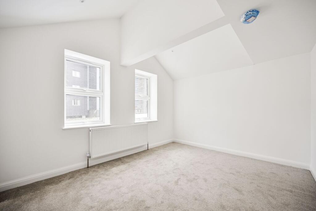 House in London - View 3