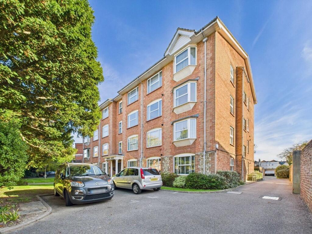 Main image of property: Corville Court, 29, Shelley Road, Worthing, BN11 4DF