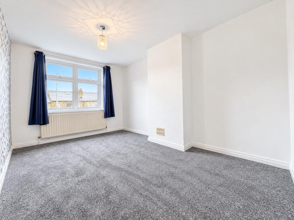House in Bradford, Keighley - View 5